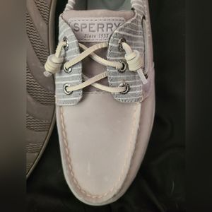 Sperry Topsider Songfish Grey Stripes Boat Shoe. Women's size 10. Barely worn